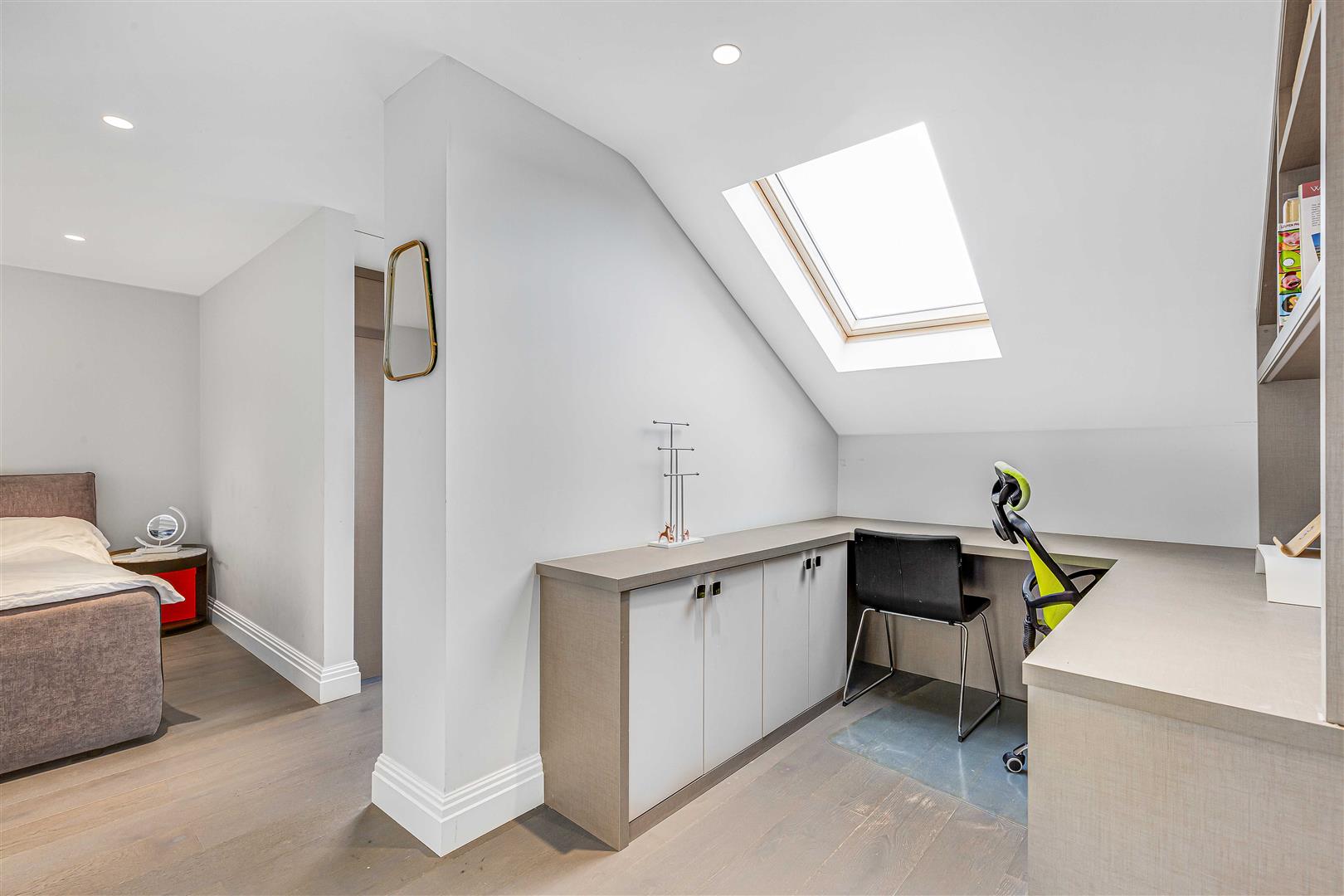 Princes Road, Wimbledon Andrew Scott Robertson